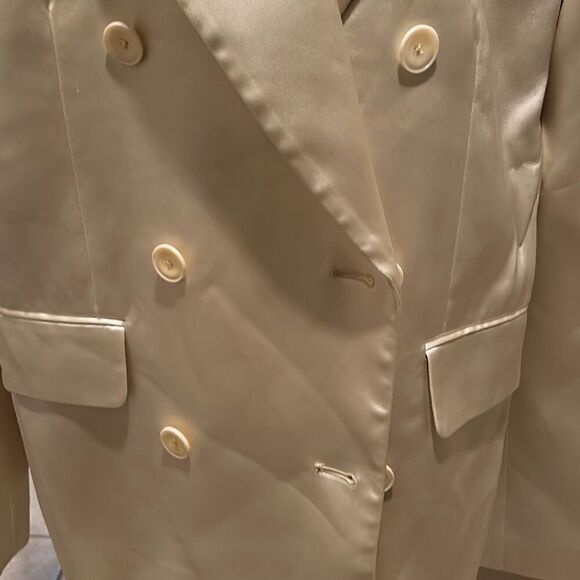 Helsa Womens M Oversized Blazer Jacket White Satin Minimalist Contemporary Chic - Picture 2 of 12